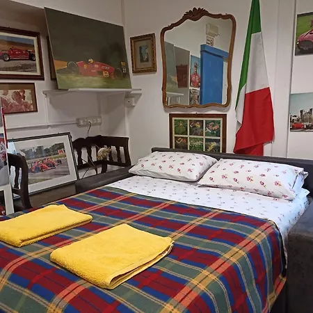 Pied A Ter Barozzi Modène