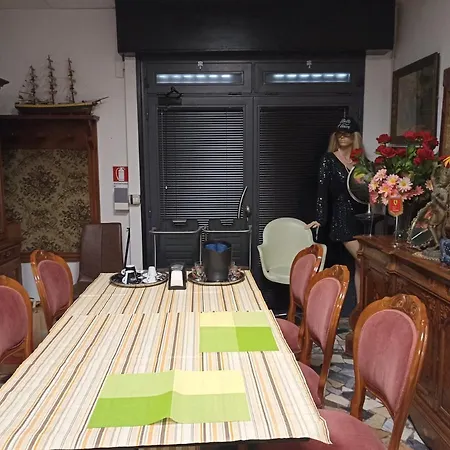 Pied A Ter Barozzi Modène
