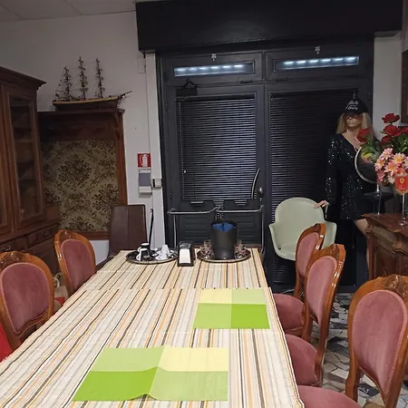 Pied A Ter Barozzi Modène