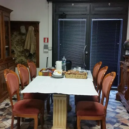 Appartement Pied A Ter Barozzi Modène