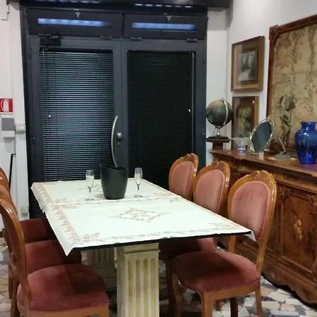 Pied A Ter Barozzi מודנה